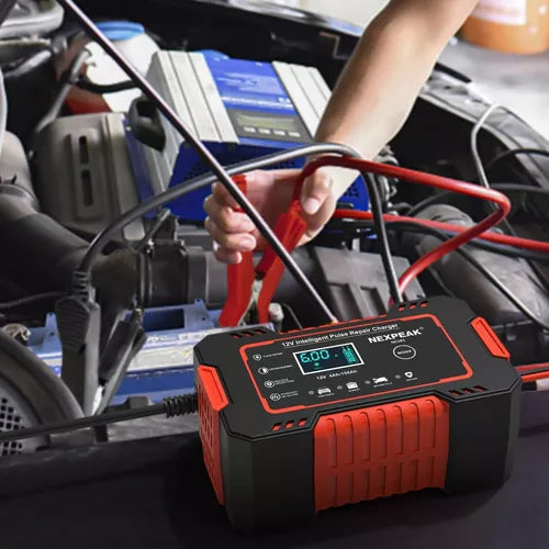 Cargador portátil 12V para carro y moto: revive tu batería donde sea, cuando sea.
